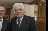 Il Presidente della Repubblica Sergio Mattarella con il Sindaco di Piode Davide Ferraris.

Piode, 25/04/2016.